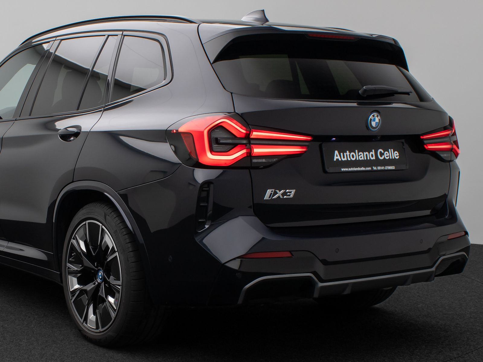 Fahrzeugabbildung BMW iX3 Impressive M Sport Panorama 360°HUD DAB H/K