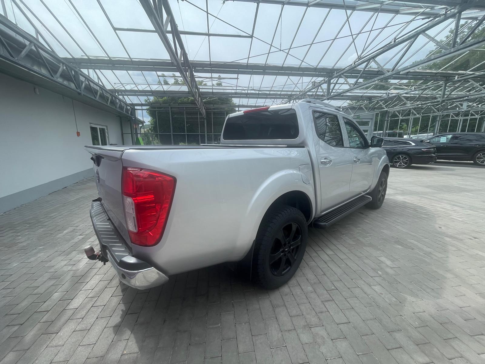 Nissan Navara 2.3 dCi DoubleCab Tekna 4x4 AHK Rollo LED