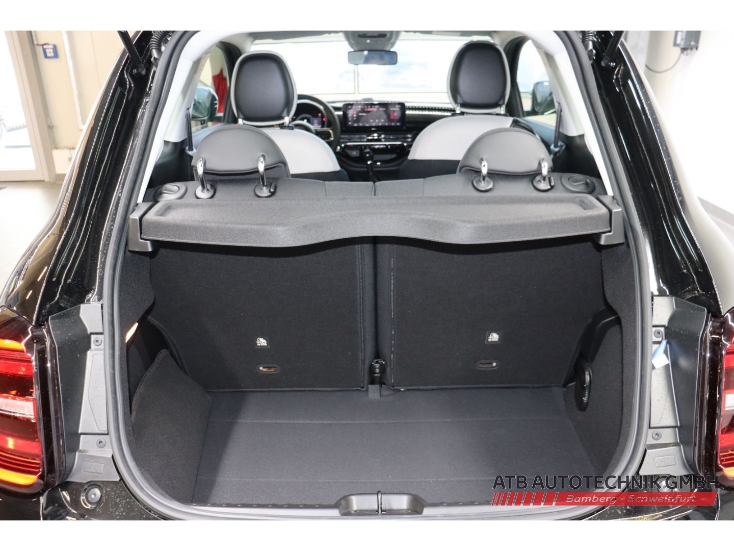 Fahrzeugabbildung Fiat 500 1.0l Hybrid ICON Apple CarPlay Klimaautom DA