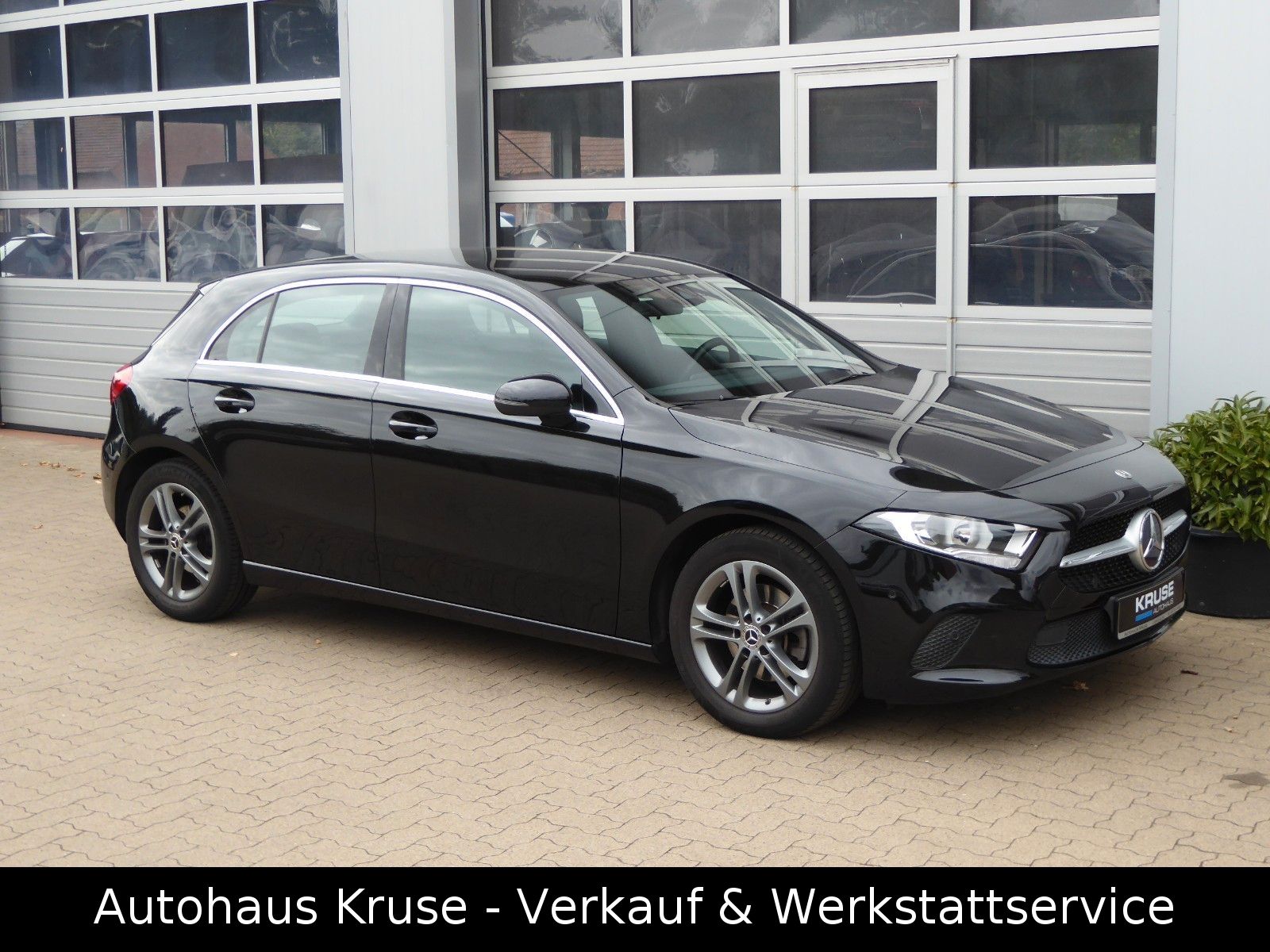 MERCEDES-BENZ A 200 PROGRESSIVE+MBUX+NAVI PREM+BUSINESS-PAK