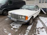 Mercedes-Benz W123 CE 280 - Mercedes-Benz CE 280