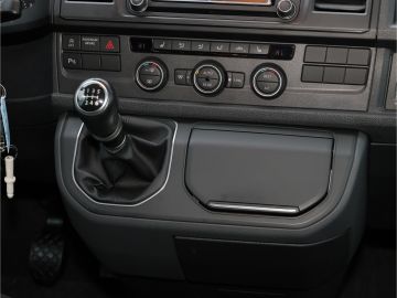 Volkswagen T6.1 Multivan Trendline 2.0 TDI 6-Gang Kamera AH