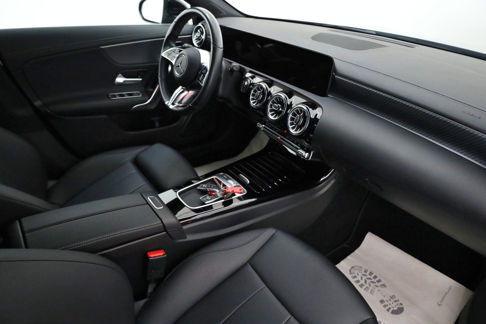 Fahrzeugabbildung Mercedes-Benz CLA 250 SB,Leder,Navi,LED,SH,Kamera,ACC,FACELIFT