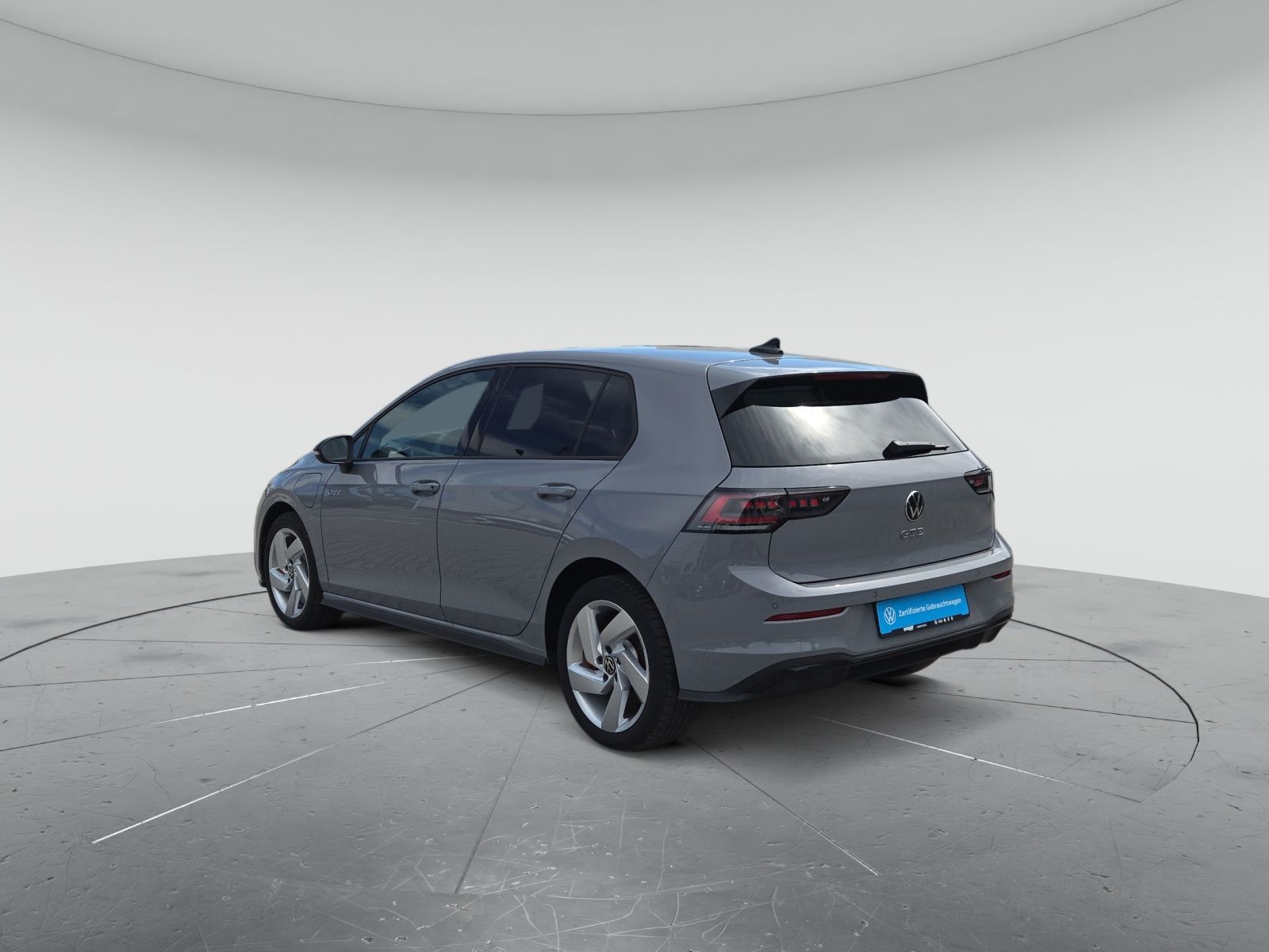 Volkswagen Golf VIII GTE 1.5 TSI e DSG Black Style foto 3