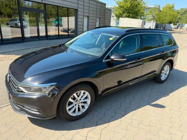 VW Passat Variant Business LED / Kamera /