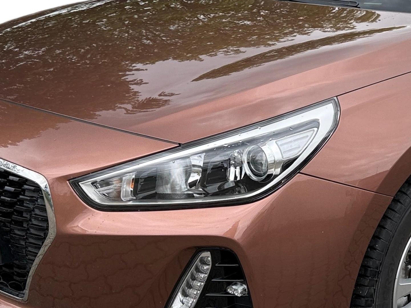 Hyundai i30 cw Premium 1.4T LED Bluetooth Kamera Sitzhzg