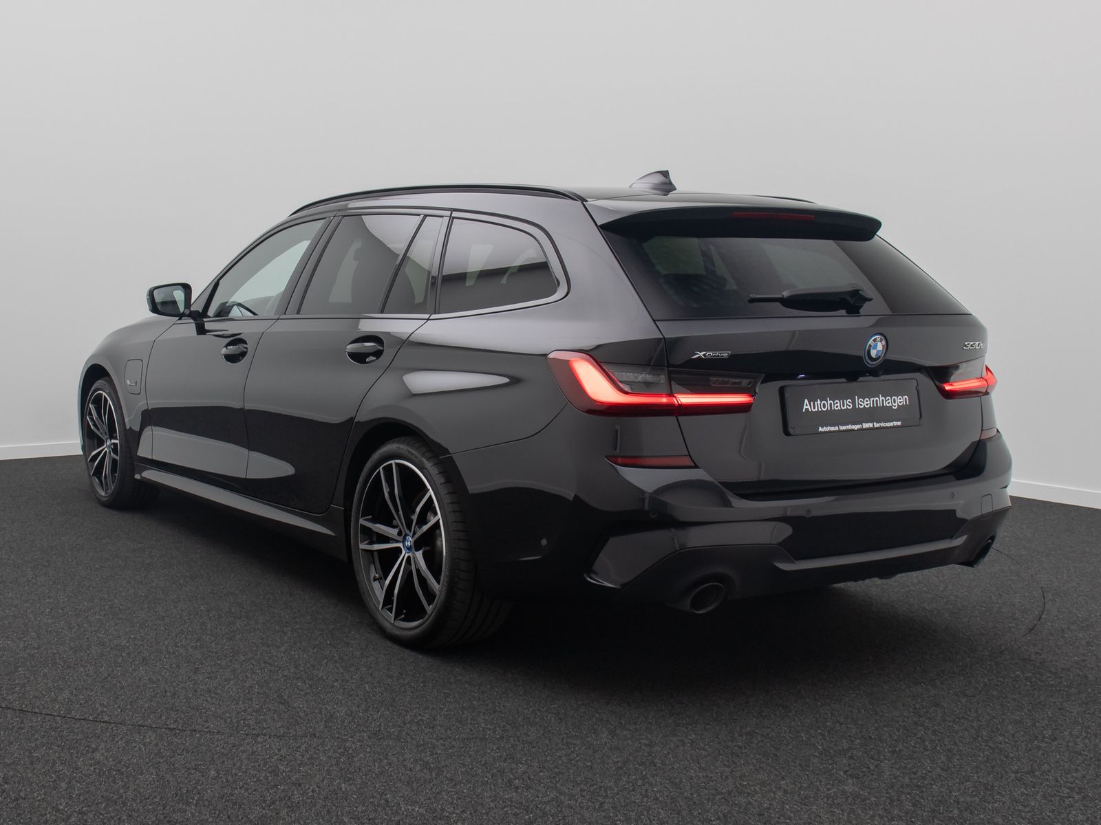 Fahrzeugabbildung BMW 330e xD M Sport DAB Laser 360°Alarm AHK HiFi 19"