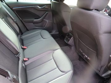 Fotografie 9 des Skoda KAMIQ Tour 1.5 DSG NAVI AHK