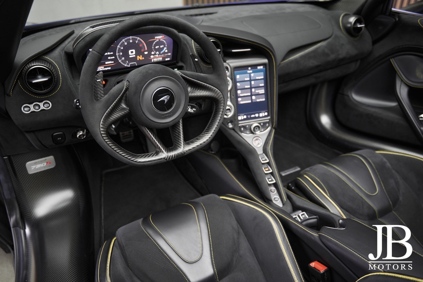 Fahrzeugabbildung McLaren 720s Spider MSO Carbon B&W Sound Lift Novitec