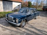Mercedes-Benz Mercedes W114 250 Strich Acht Bj 71 - Mercedes-Benz 250 mit Benzin-Antrieb: Limousine, Schaltgetriebe