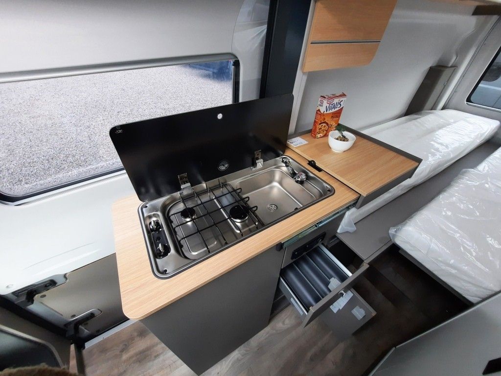 Fahrzeugabbildung LMC Innovan 592 Verfüg./Sparen Sie 10.818,- €