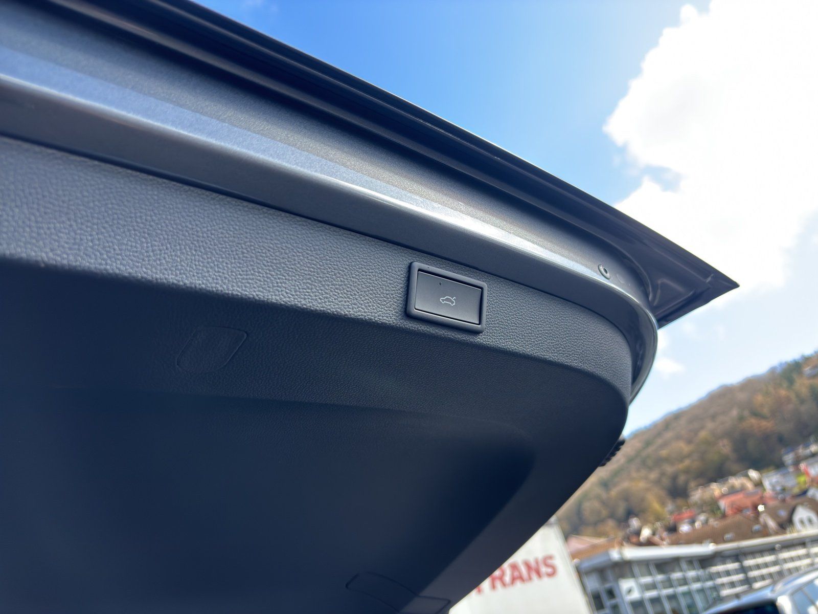 Fahrzeugabbildung SKODA Karoq Balance 1,5 TSI 110 kW DSG AHK/MATRIX/LED