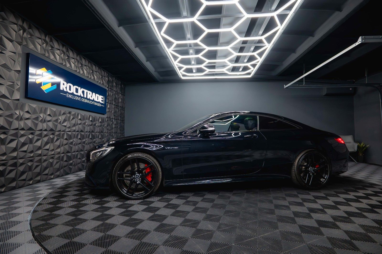 Fahrzeugabbildung Mercedes-Benz S 63 AMG 4Matic Night Edition Designo *ACC*Pano*