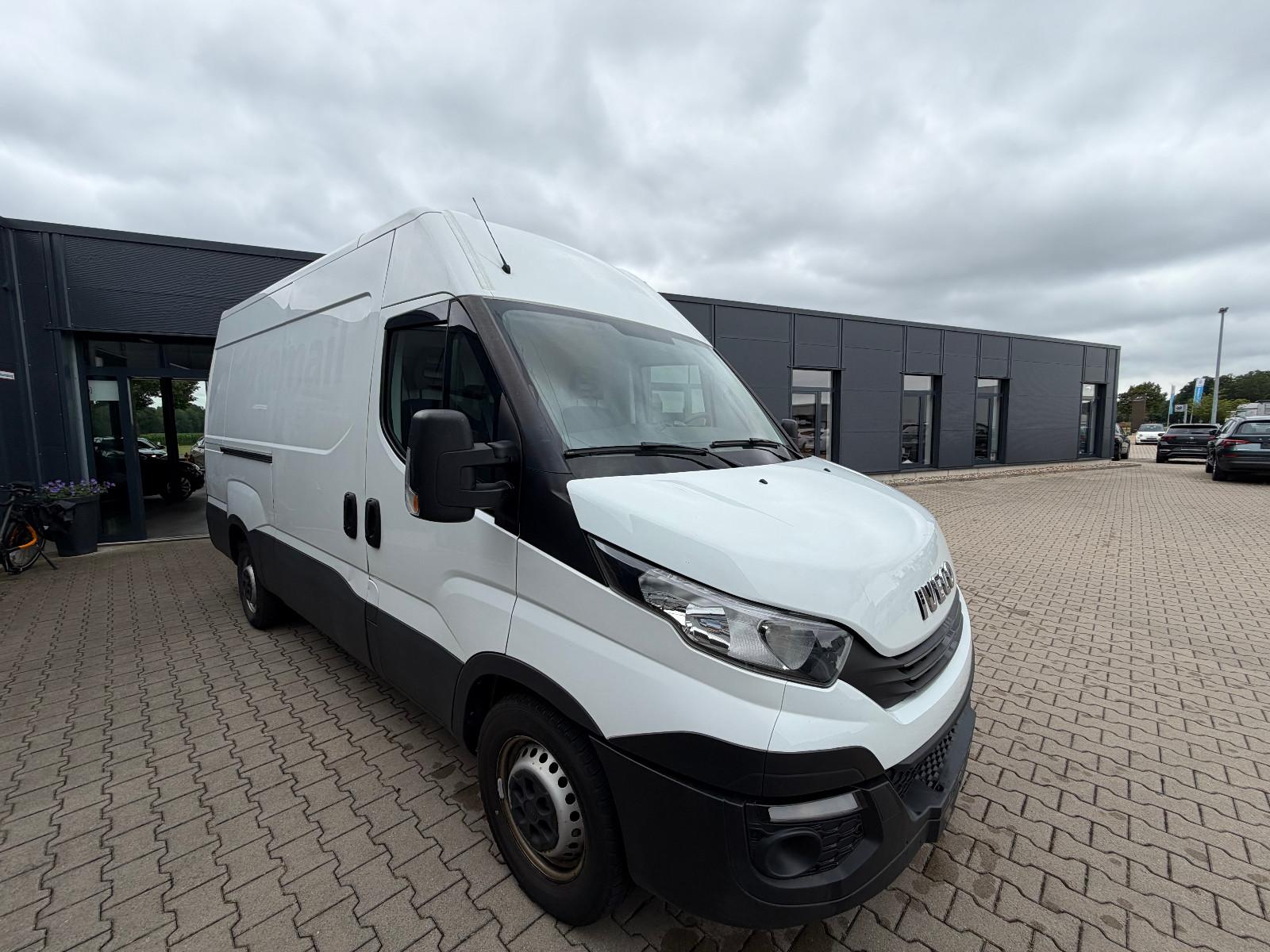 Iveco Daily Kasten HKa 35 S ... V Radstand 3520 L
