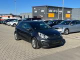 Kia Rio FIFA World Cup Edition KLIMAAUTOMATIK - gebrauchte Kia Rio aus dem Jahr 2014