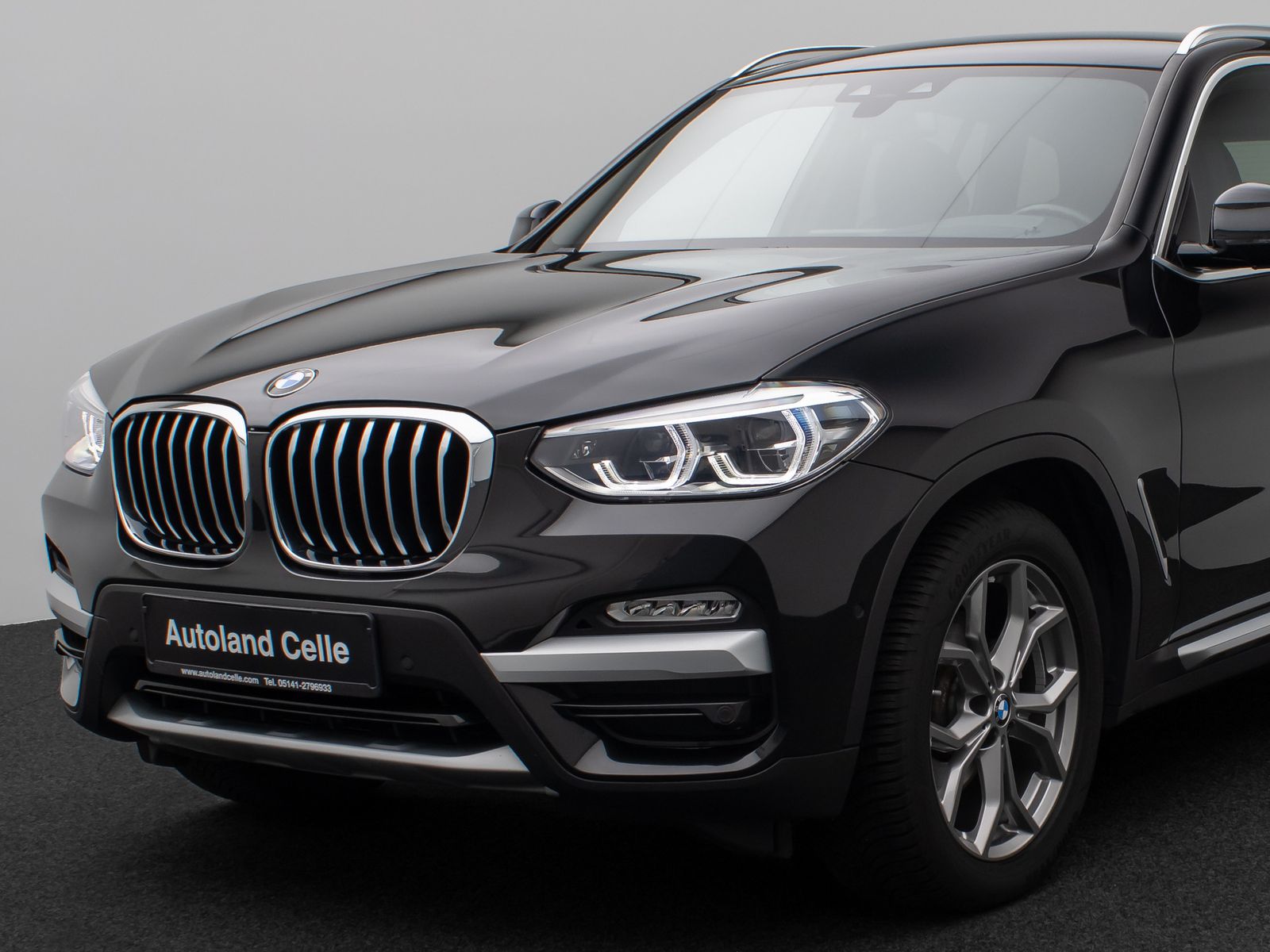 Fahrzeugabbildung BMW X3 xD20d xLine Kamera HUD H/K Komfort Sport 19"