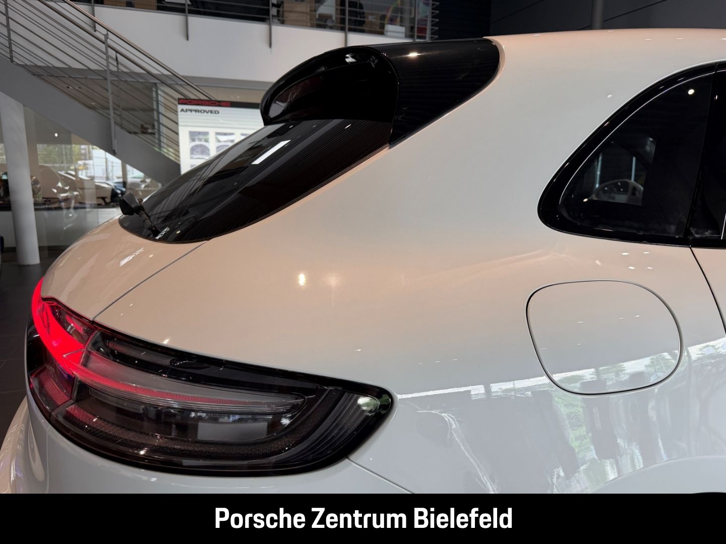 Porsche Macan GTS Standheizung Sportabgas Luftfederung foto 17