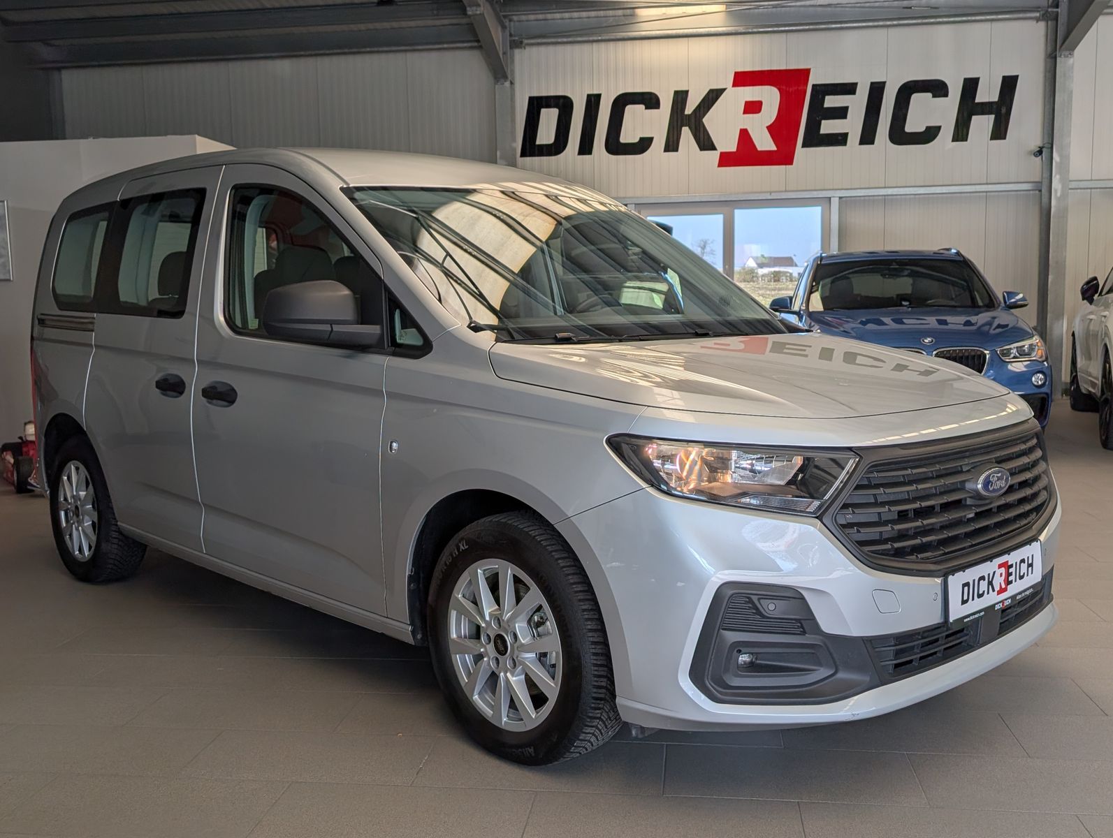 Fahrzeugabbildung Ford Tourneo Connect 2.0 Trend Tempo Navi Klima PDC