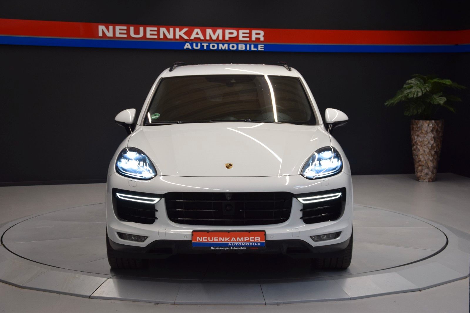 Fahrzeugabbildung Porsche Cayenne Turbo S ACC Luft Sitzbel. s.AGA LED 360°
