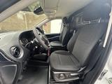 Mercedes-Benz Vito 110 CDI PRO RWD lang 1HAND*KLIMA*PDC H* - gebrauchte Mercedes-Benz Vito aus dem Jahr 2022