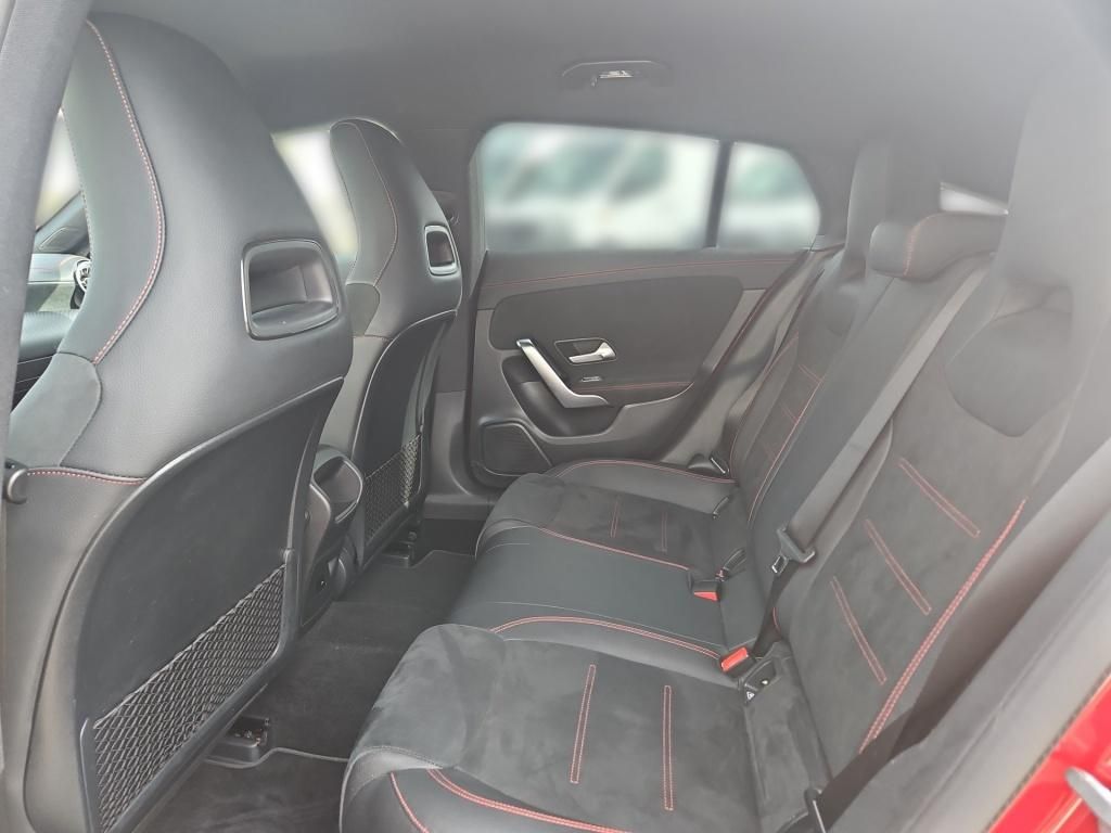Fahrzeugabbildung Mercedes-Benz CLA 200 SB AMG AHK Navi LED SHZ Ambiente 360°