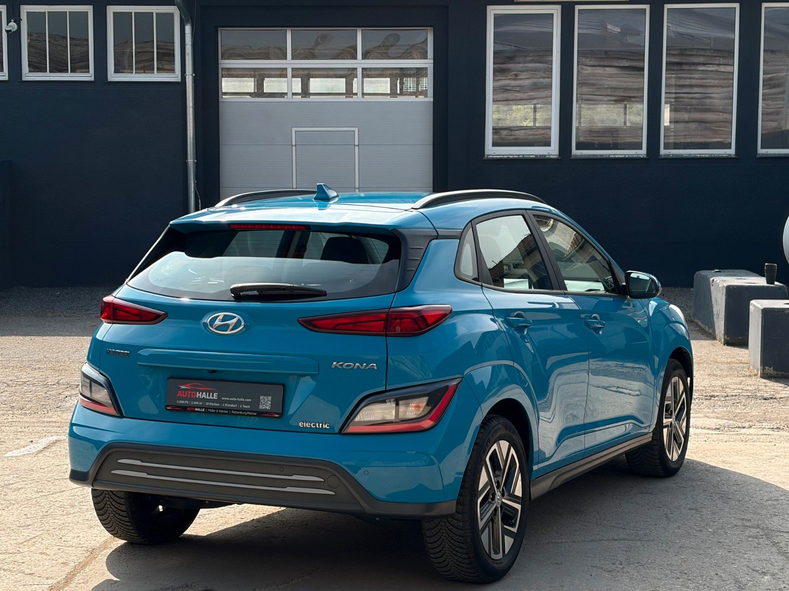 Fahrzeugabbildung Hyundai KONA E Select SHZ ACC PDC LKA Navi WiFi CarPlay