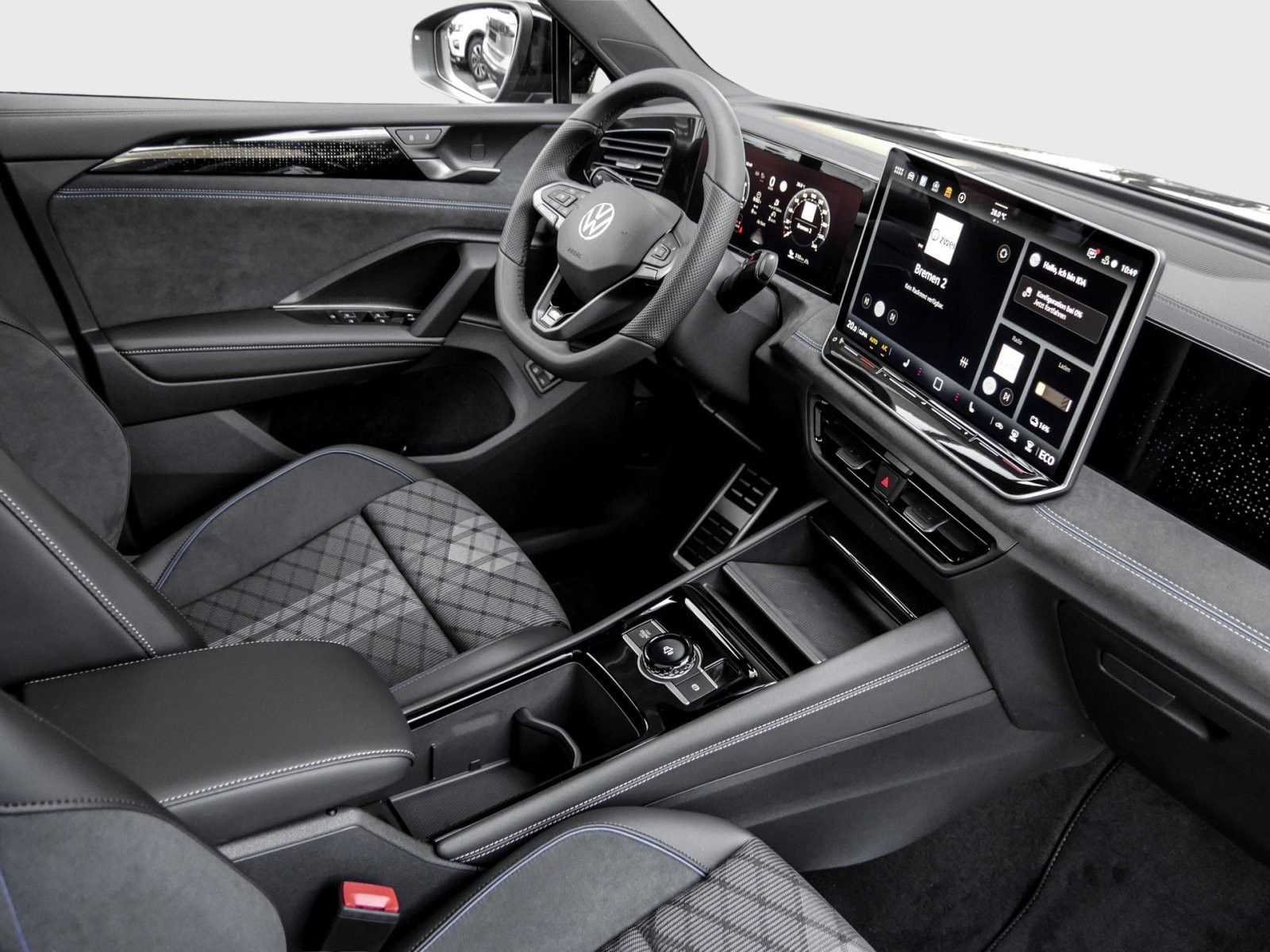 Volkswagen Tiguan R-Line eHybrid IQ.Light AHK AreaView Head imagem 3