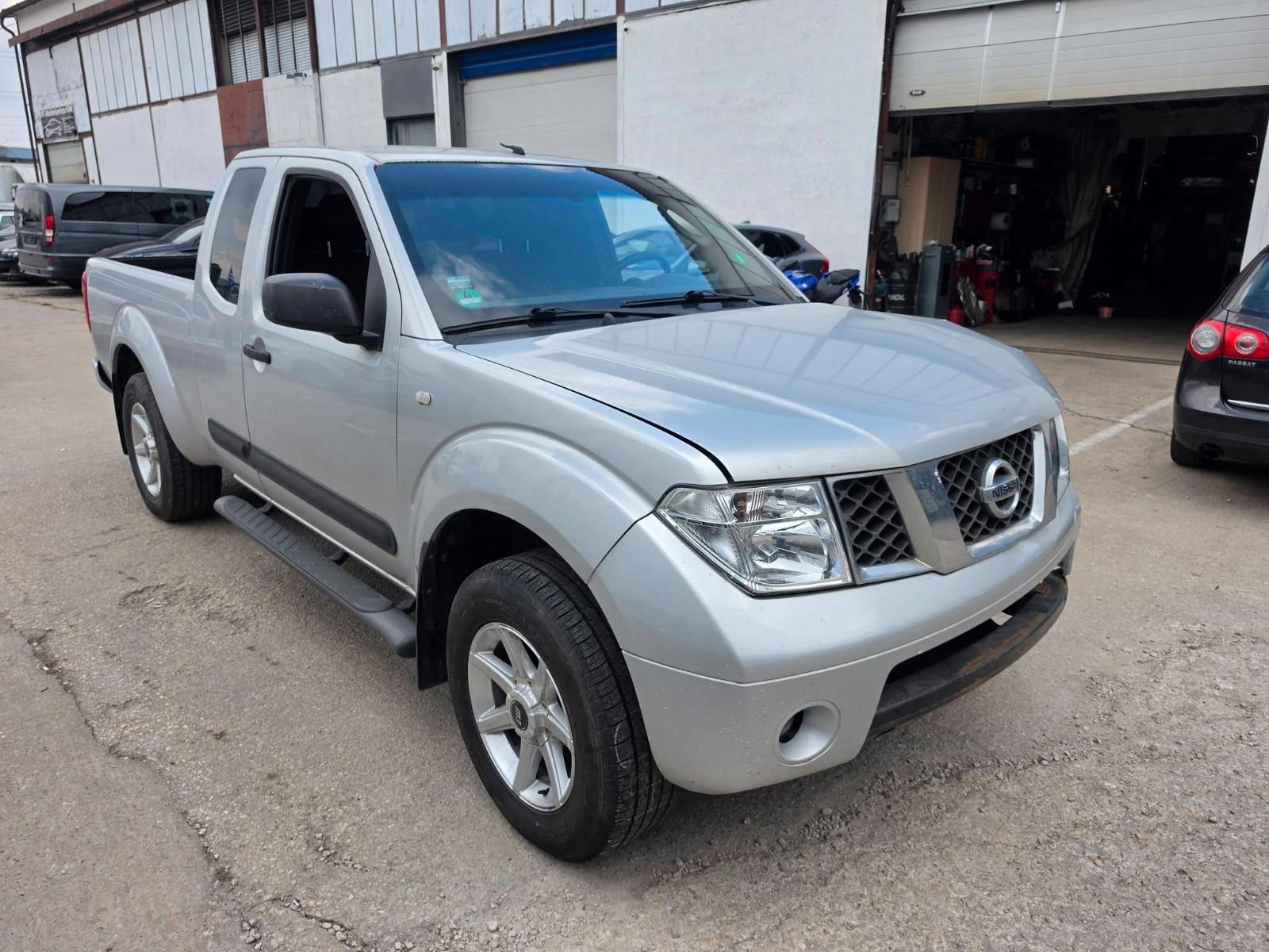 Nissan Navara Pickup King Cab 4X4 Klimaautomatik Tempom