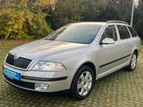 Skoda Octavia 2.0FSI Elegance*VOLL *Leder *Xenon *Navi - Skoda Gebrauchtwagen von 2005