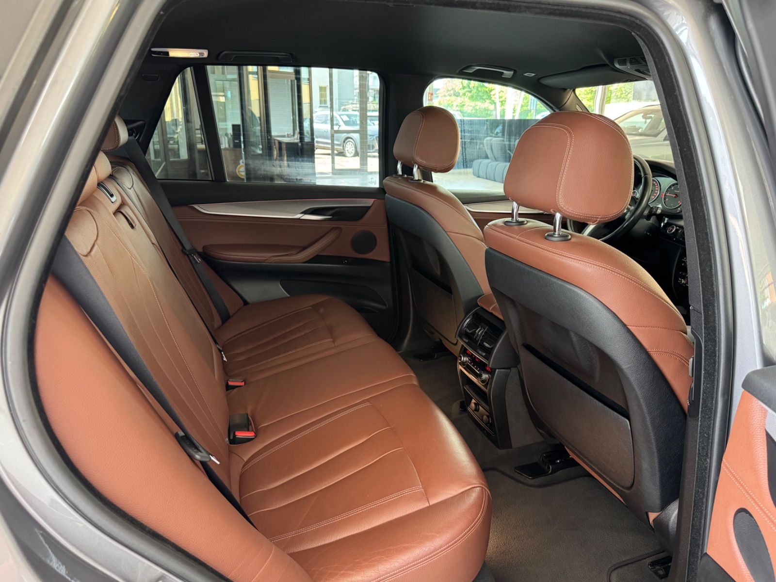 Fahrzeugabbildung BMW X5 sDrive 25 d/M-Paket/Leder/AHK/R-Cam/Xenon/SHZ