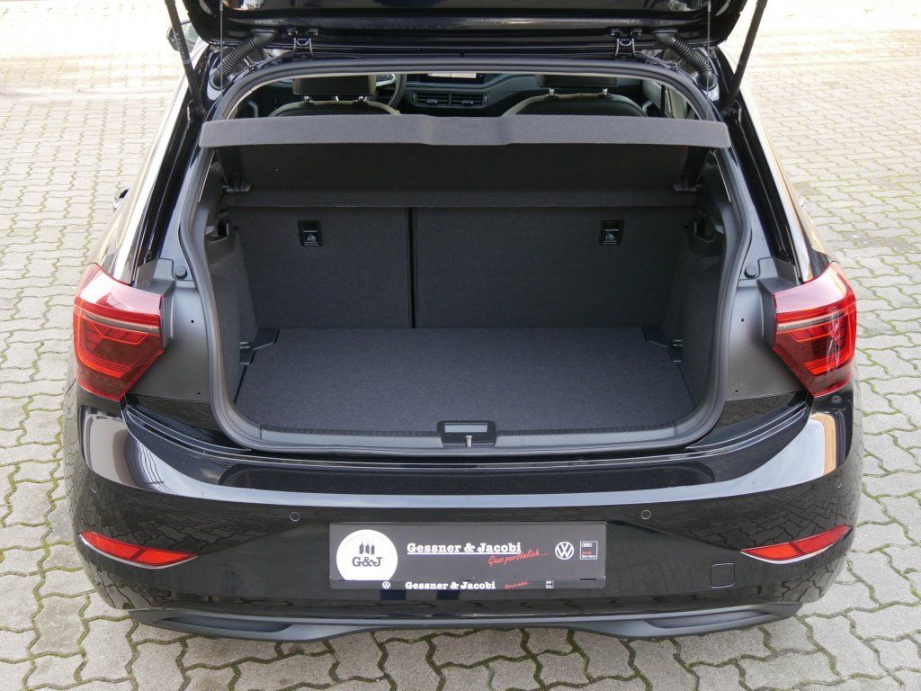 Fahrzeugabbildung Volkswagen Polo Style 1.0 TSI DSG AHK Navi RFK