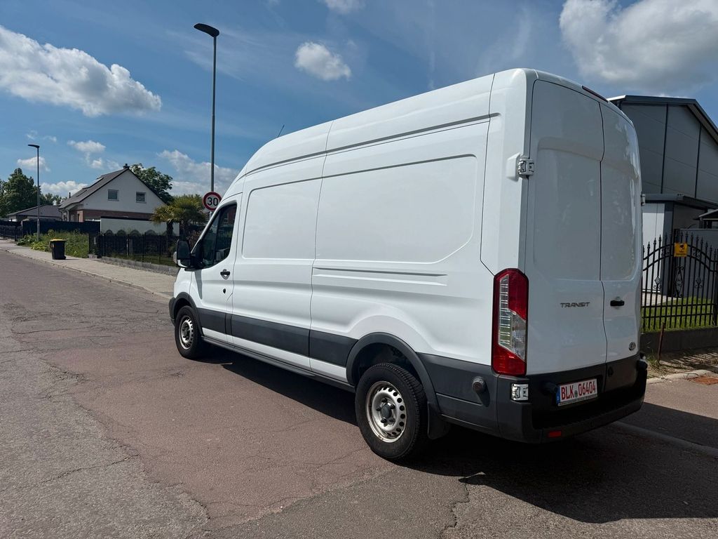 Image of Ford Transit