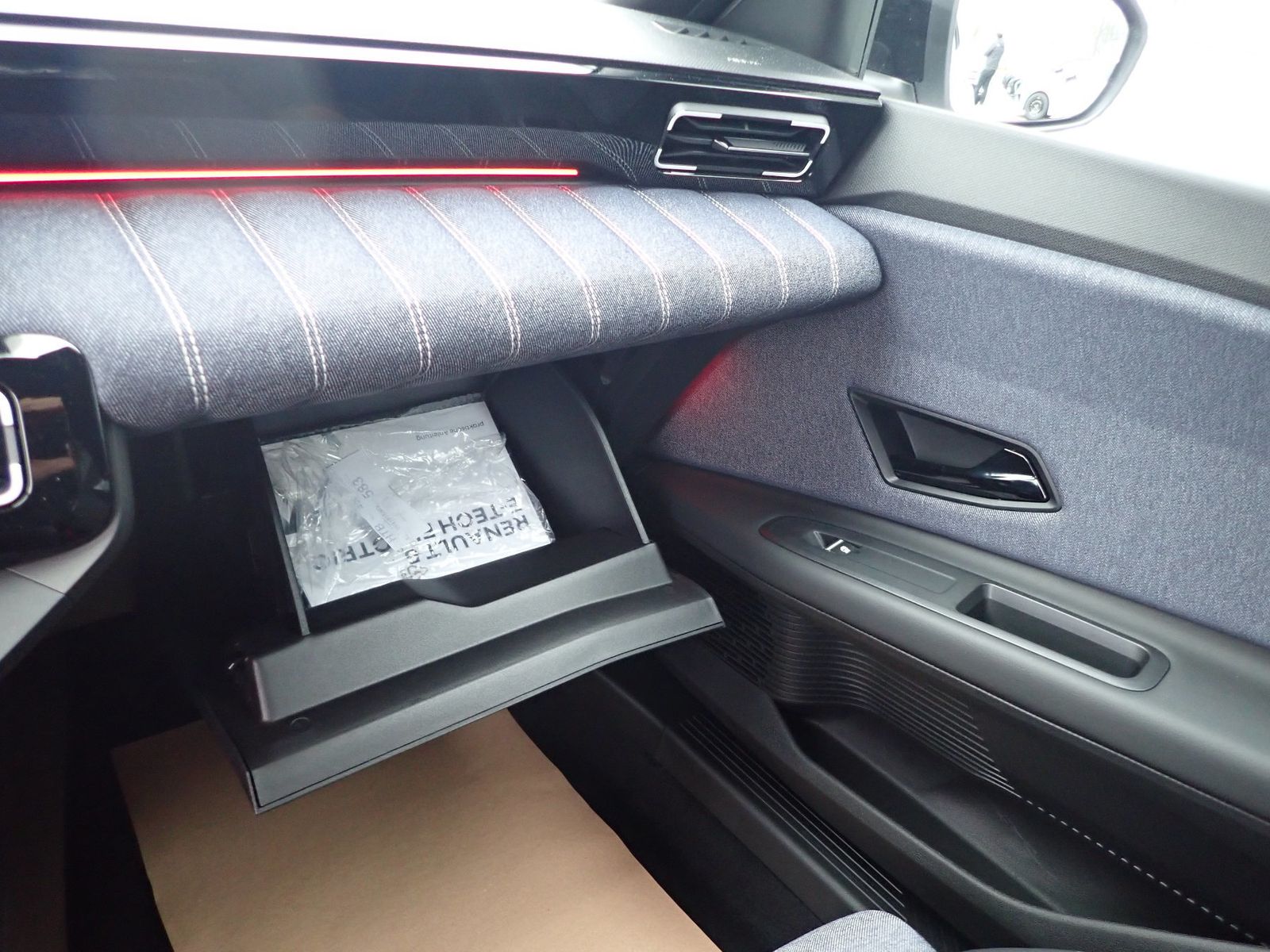 Fahrzeugabbildung Renault R 5 E-Tech elektrisch Techno 150 Comfort Range