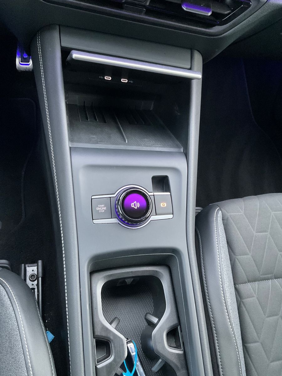 Fahrzeugabbildung Volkswagen Tiguan 1.5 eTSI DSG GOAL,AHK,IQLight,ACC,Kamera