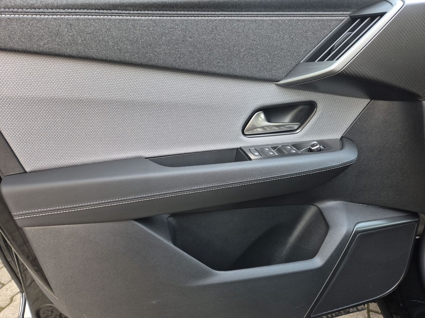 Fahrzeugabbildung Opel Grandland 48V Mild-Hybrid 100kW EU6e 1.2 Hybrid