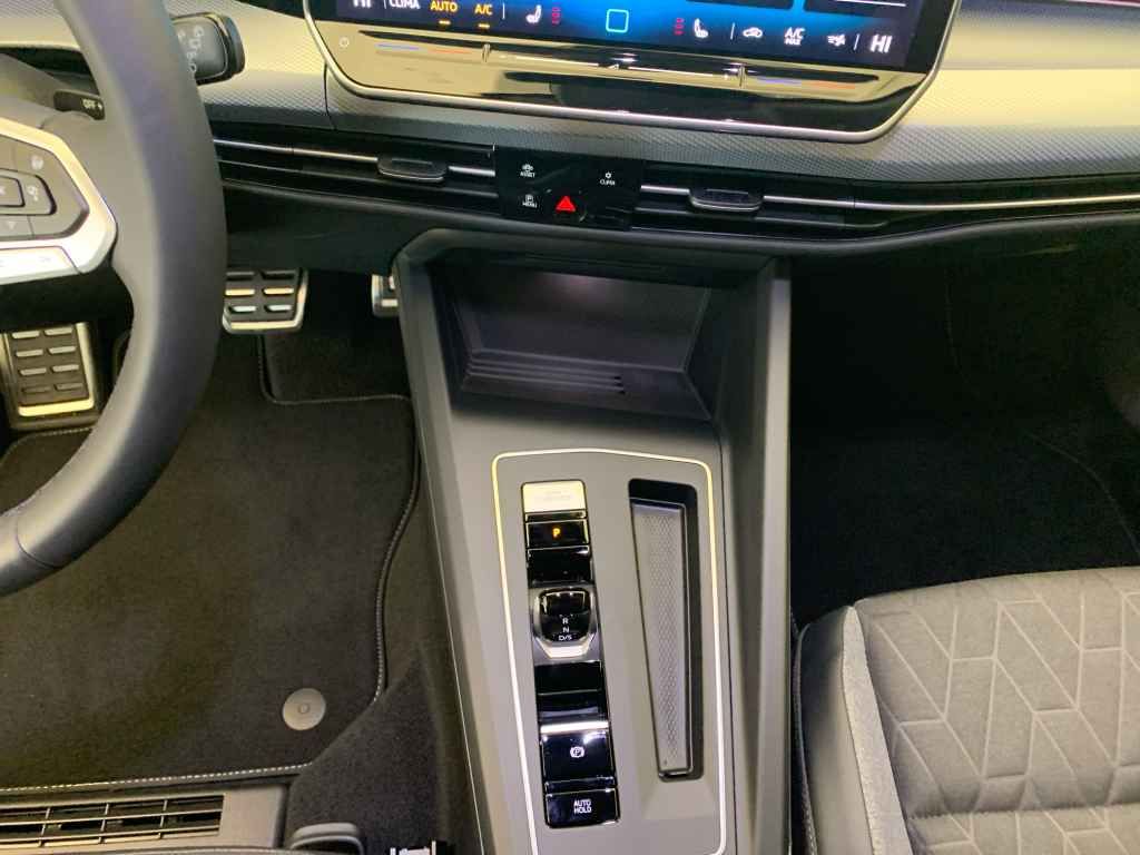 Volkswagen Golf VIII GOAL 1.5 eTSI DSG *AHK*R-CAM*ACC* foto 13