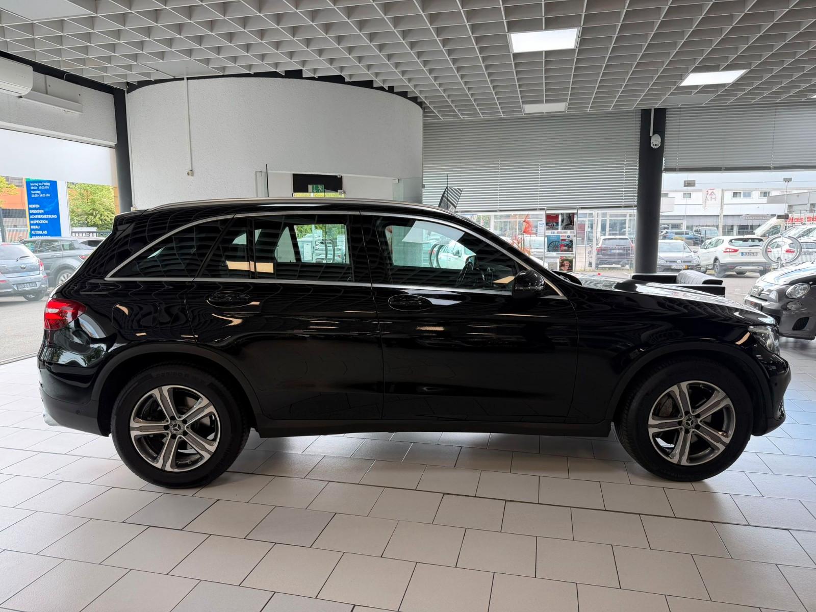 Mercedes-Benz GLC 250 d 4Matic |NAVI|LEDER|AHK|LED|TOTWINKEL