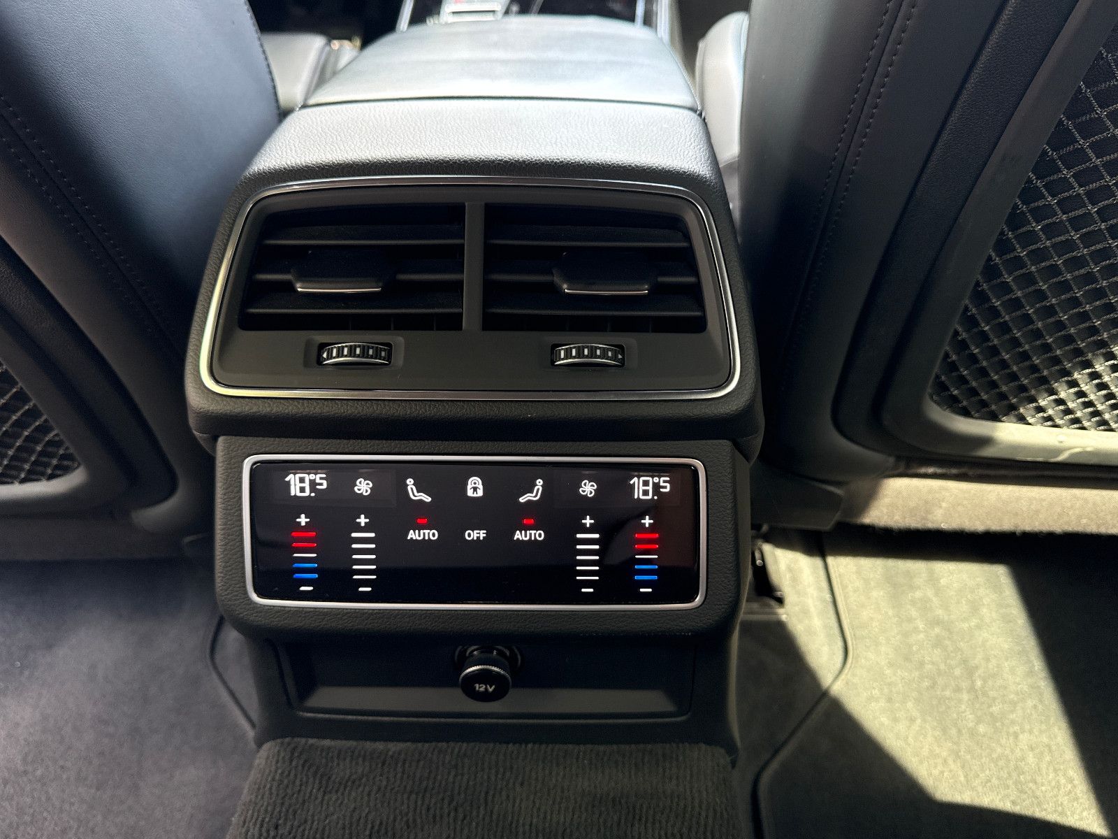 Audi RS6 RS 6 Avant 4.0 TFSI quattro*Pano*STHZ* foto 24