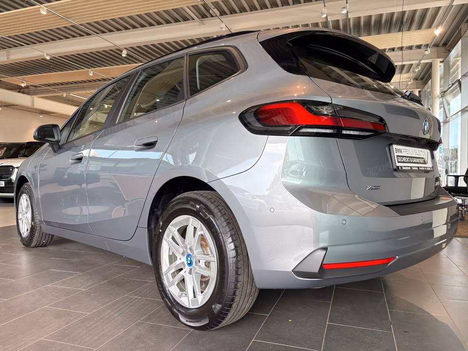 BMW 225e Active Tourer Steptronic DCT xDrive Navi