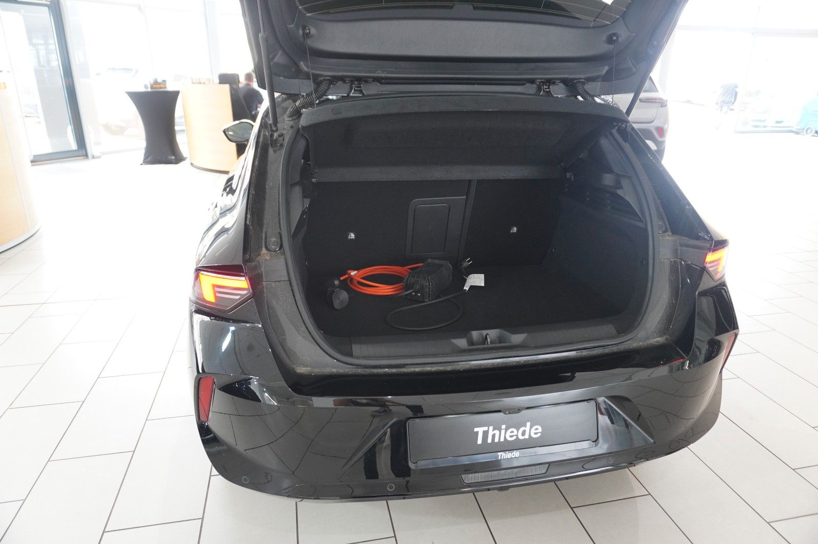 Fahrzeugabbildung Opel Astra L Lim. 1.6 HYBRID GS SPORT NAVI/LED/360°
