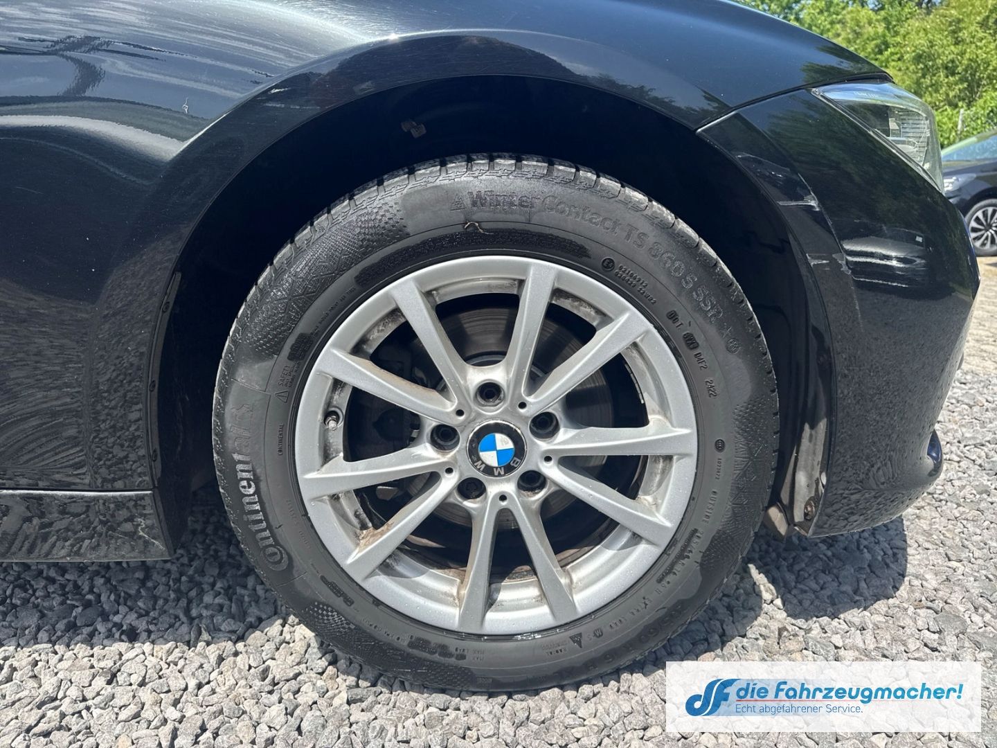 Fahrzeugabbildung BMW 320 i xDrive Advantage Touring *EXPORT