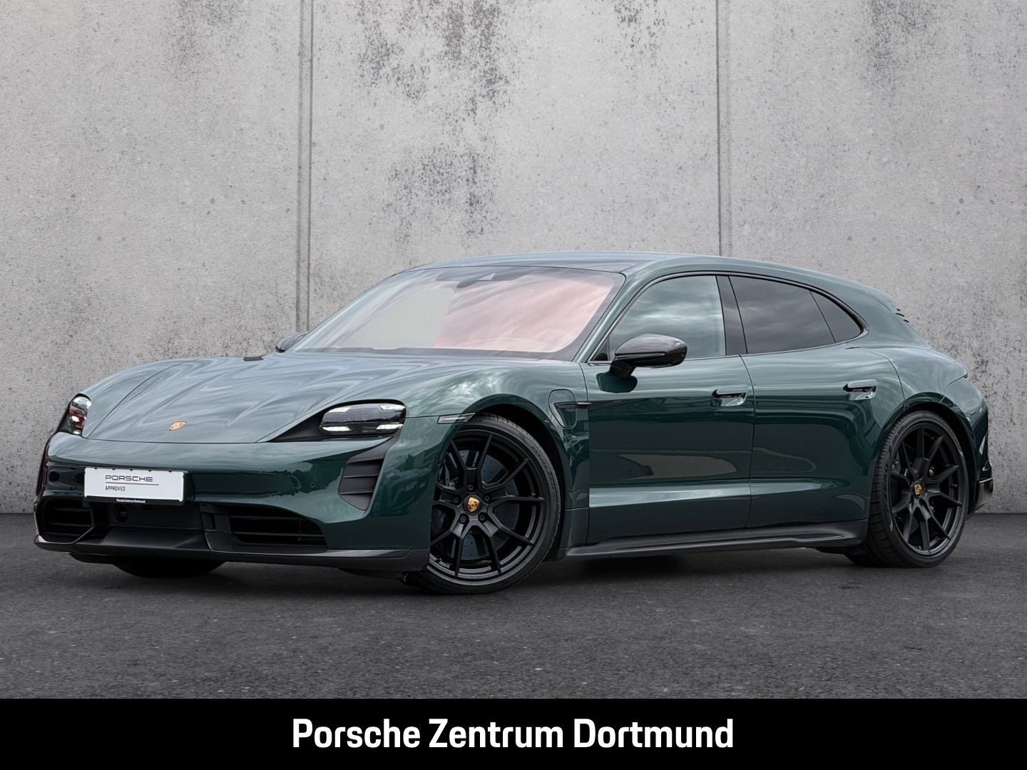 PORSCHE Taycan GTS Sport Turismo porscheracinggreen