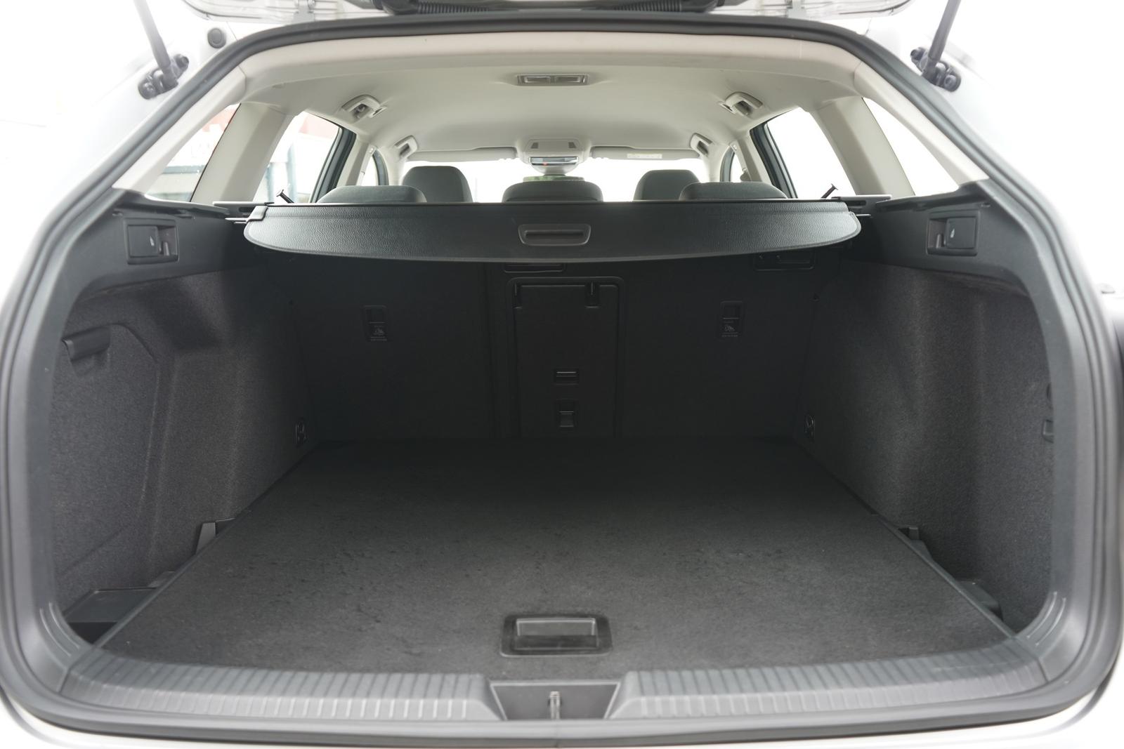 Volkswagen Golf VIII Variant Life eTSI DSG LED Navi ACC AHK, миниатюра 27