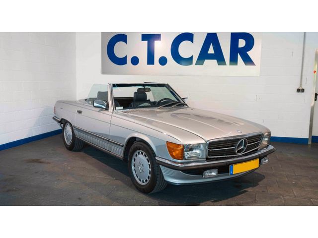 Mercedes-Benz SL 560 Auto.