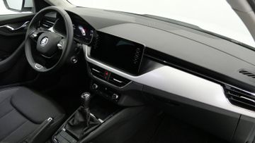 Skoda Kamiq Tour 1,5 TSI PDC DAB LED SHZ