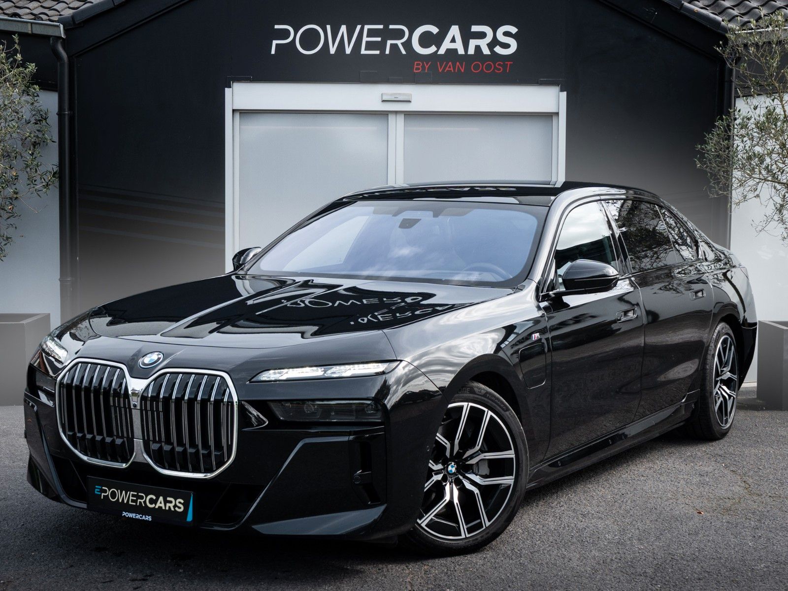 BMW BMW 750 e xDrive M Sport | Pano | B&W | Inno