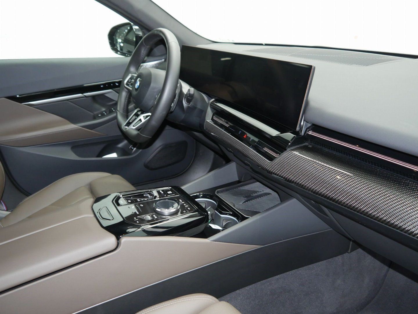 Fahrzeugabbildung BMW 520d xDrive M Sportpaket pro | 19" LMR | Bowers