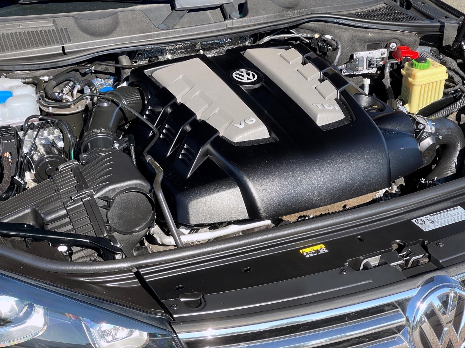 Volkswagen TOUAREG V6 TDI 4 MOTION LEDER PANORA SCHECKHEFT