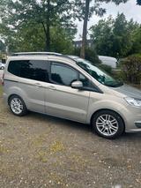 Ford Tourneo Courier Titanium - Ford Tourneo Courier aus 2014