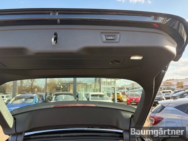 Fahrzeugabbildung BMW 330 i xDrive M-Sport Touring Kamera/ACC/Sitzh.